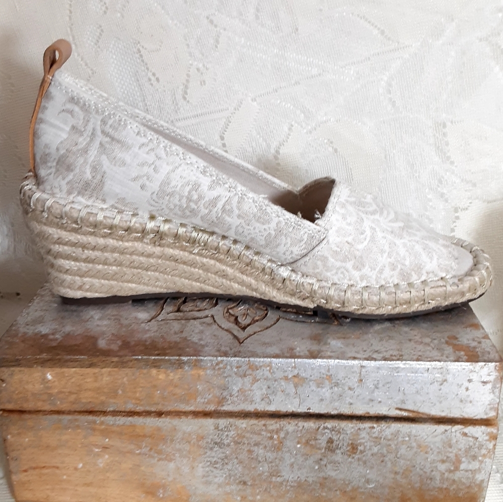 Gloria Vanderbilt fabric espadrilles Sz 7.5